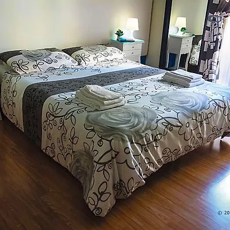 Bed and Breakfast Metropolis 4*