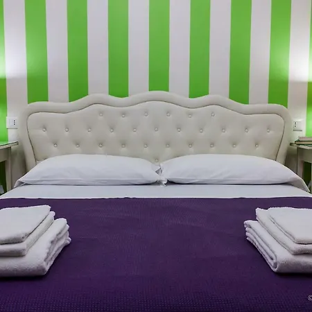 Metropolis Bed & Breakfast 4*