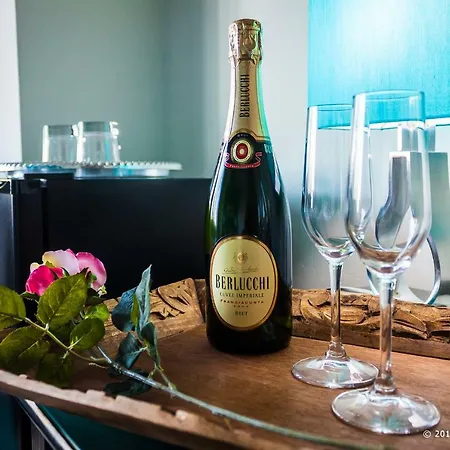 Bed & Breakfast Metropolis 4*