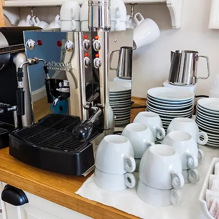 Bed & Breakfast Metropolis