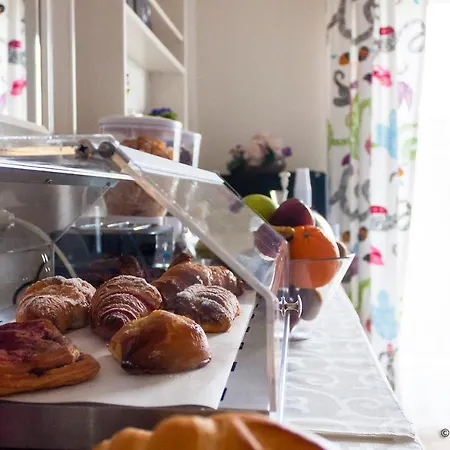 Couette-café Metropolis 4*